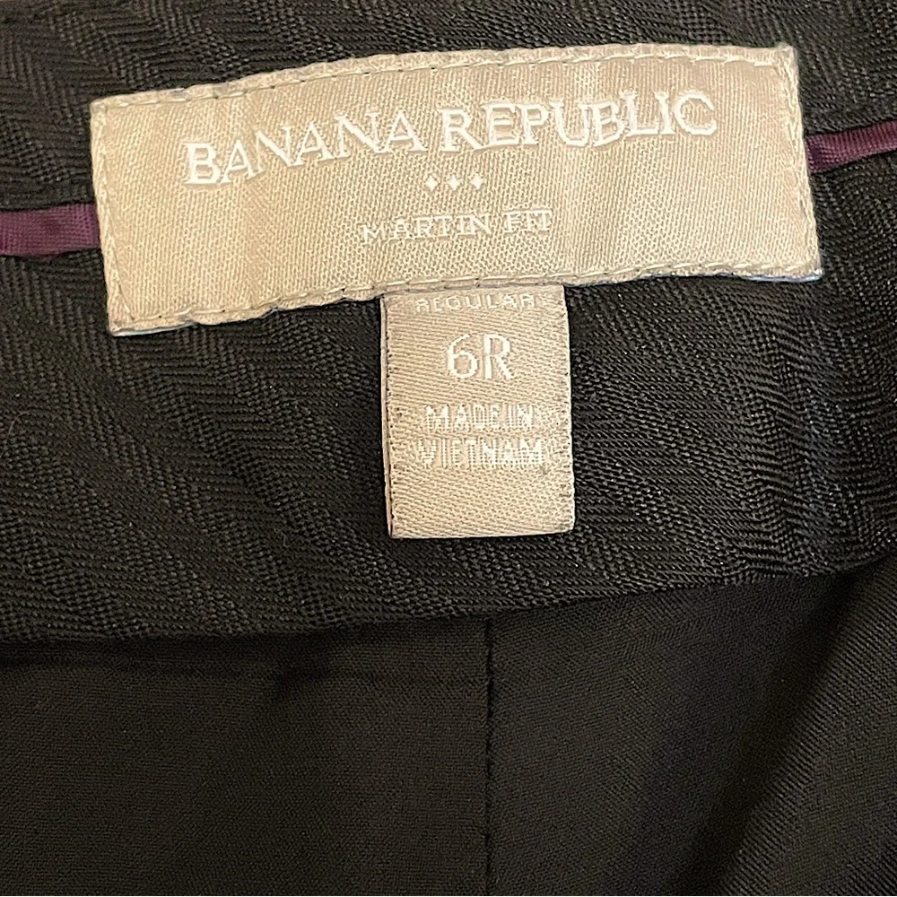 Banana Republic size 6 women’s black dress pants EUC 31” inseam